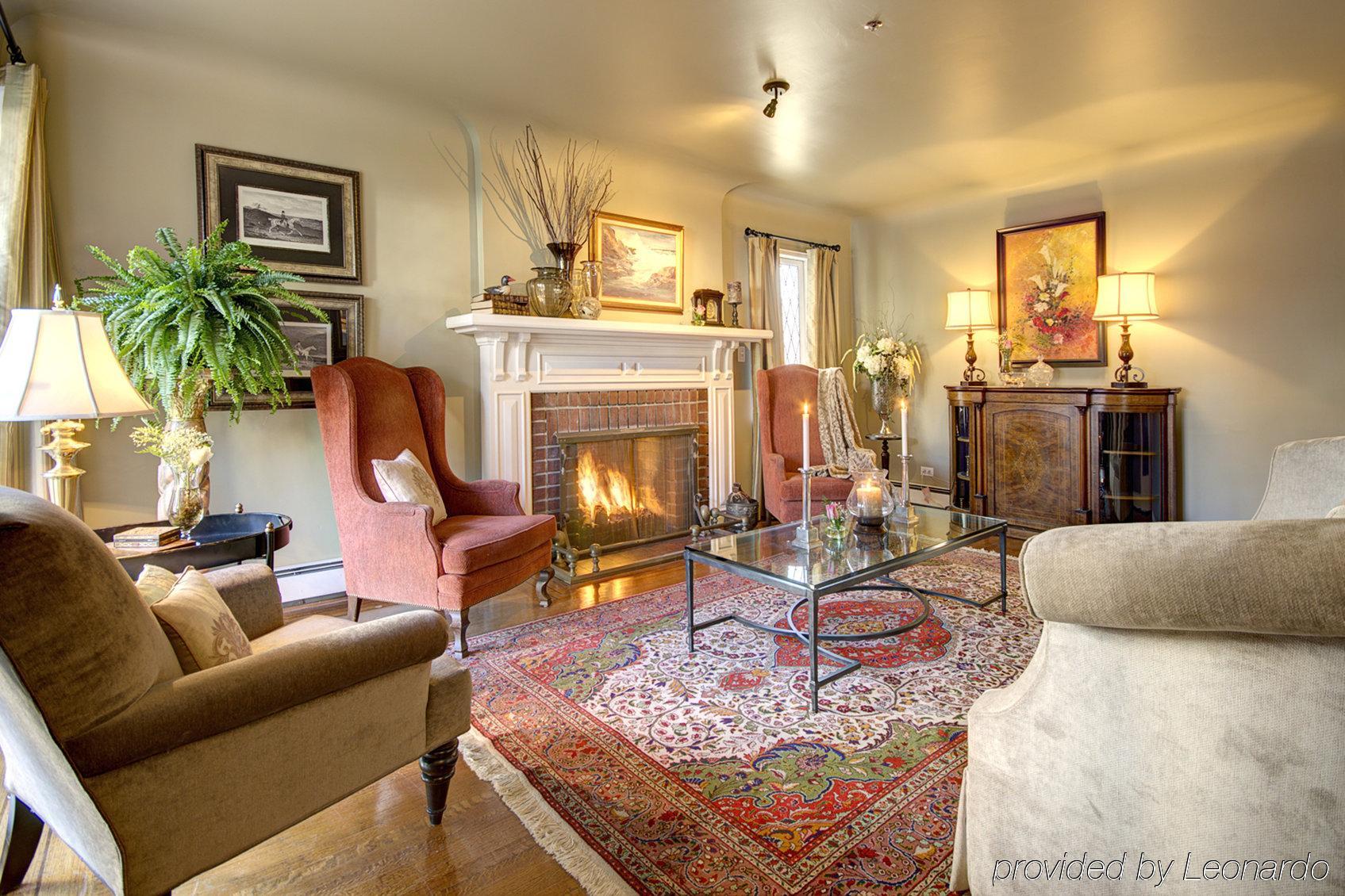 The English Bay Inn لانغلي المظهر الخارجي الصورة