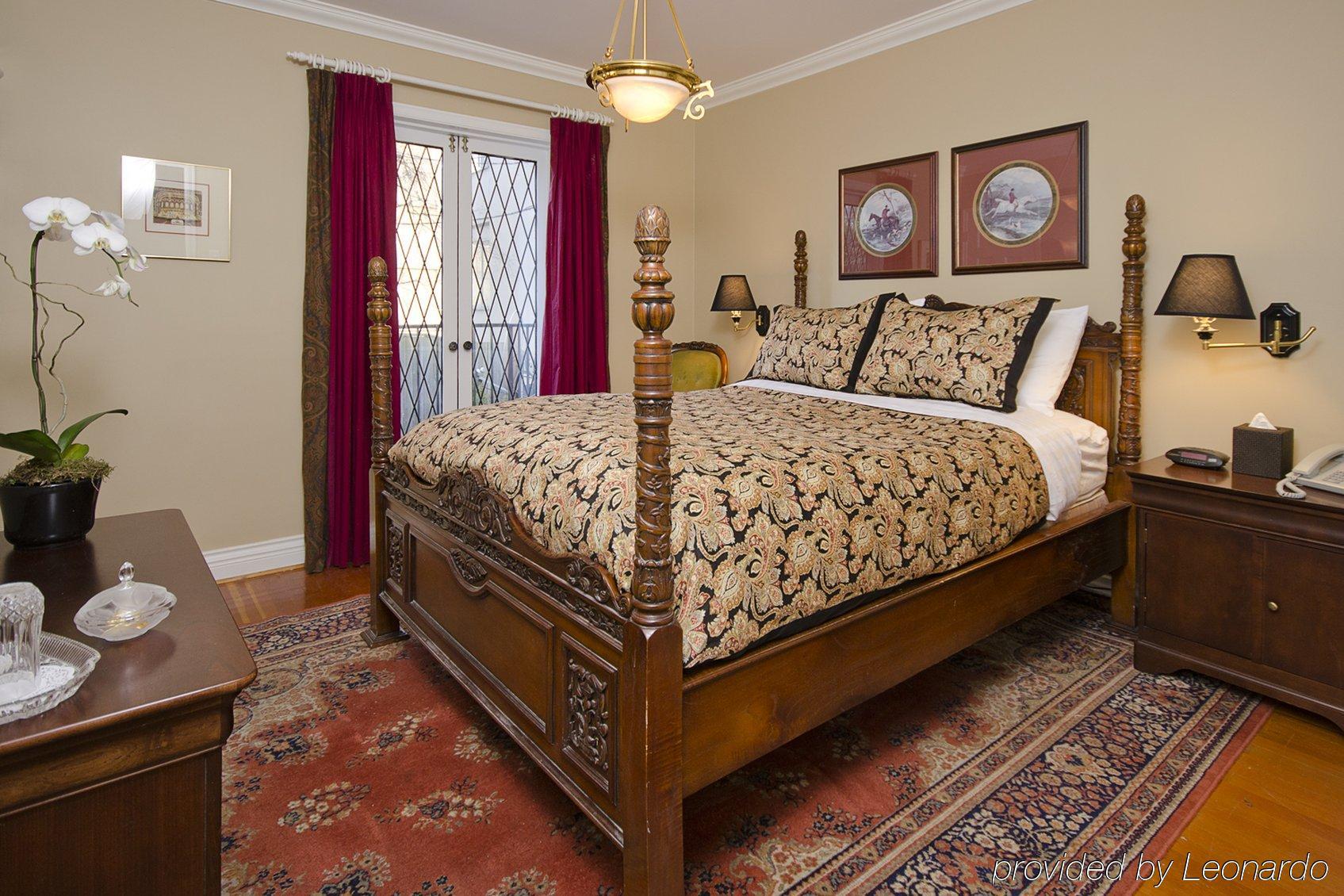 The English Bay Inn لانغلي المظهر الخارجي الصورة