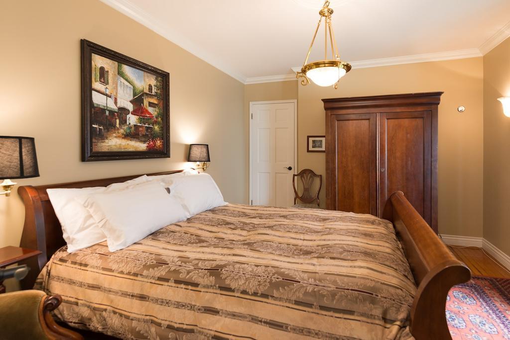 The English Bay Inn لانغلي المظهر الخارجي الصورة