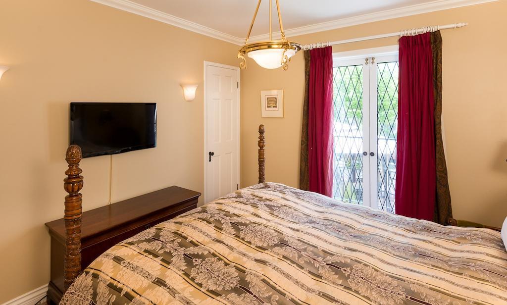 The English Bay Inn لانغلي المظهر الخارجي الصورة