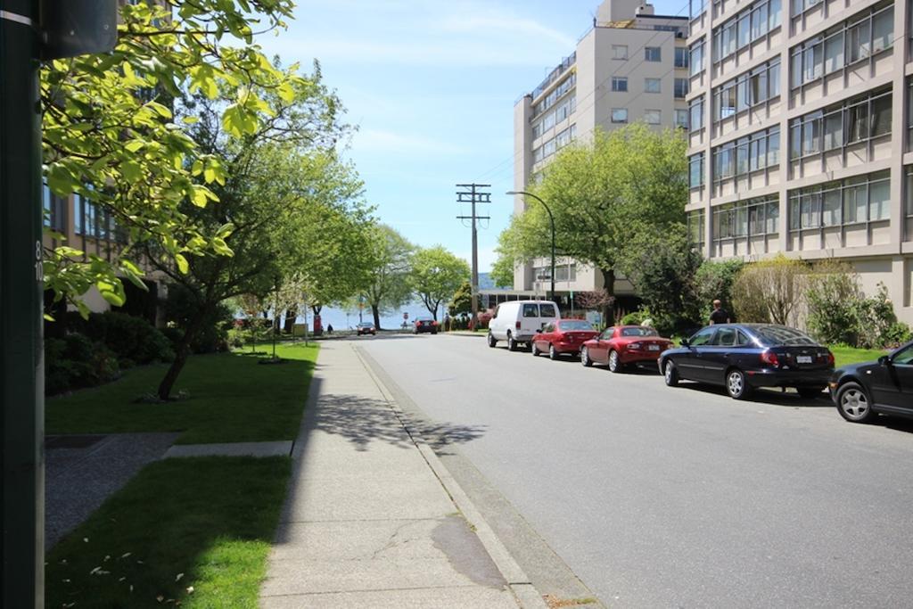 The English Bay Inn لانغلي المظهر الخارجي الصورة
